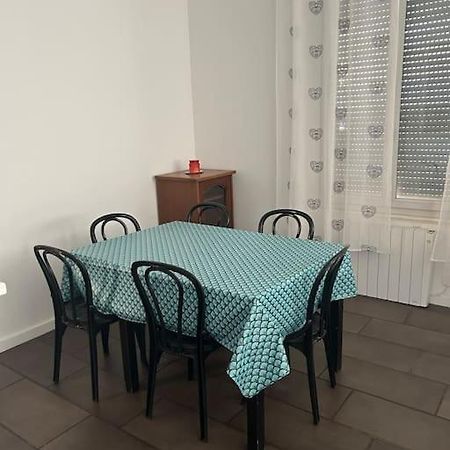 וול-אן-ולין Superbe Appartement Avec Parking Gratuit מראה חיצוני תמונה