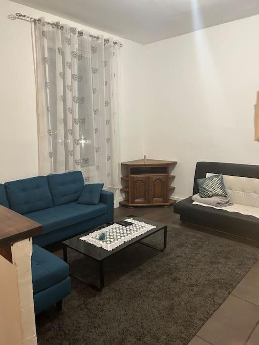 וול-אן-ולין Superbe Appartement Avec Parking Gratuit מראה חיצוני תמונה