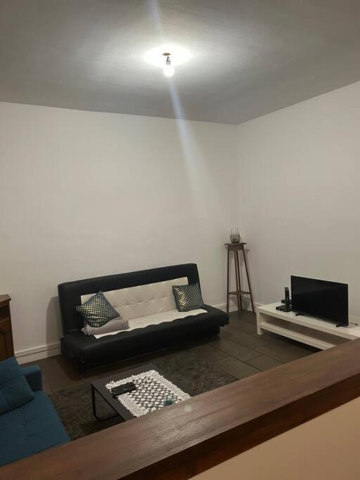 וול-אן-ולין Superbe Appartement Avec Parking Gratuit מראה חיצוני תמונה