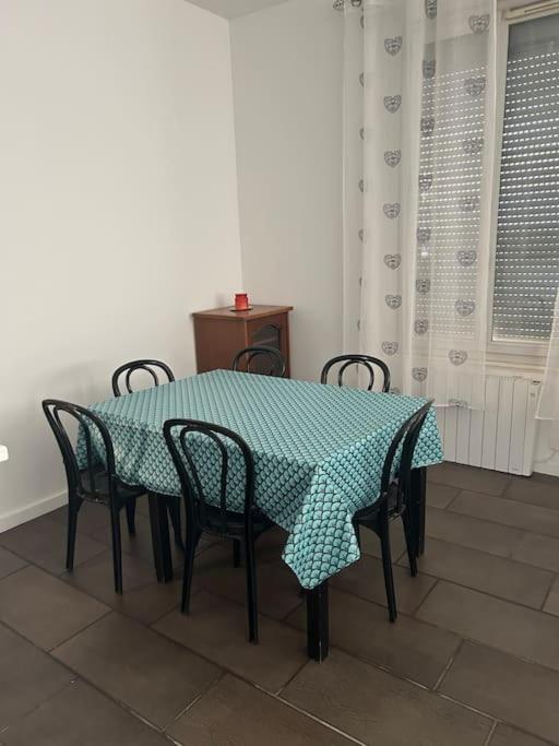 וול-אן-ולין Superbe Appartement Avec Parking Gratuit מראה חיצוני תמונה